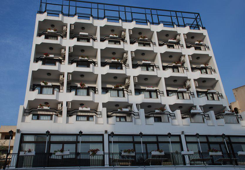 Alp Hotel คูซาดาซี ภายนอก รูปภาพ